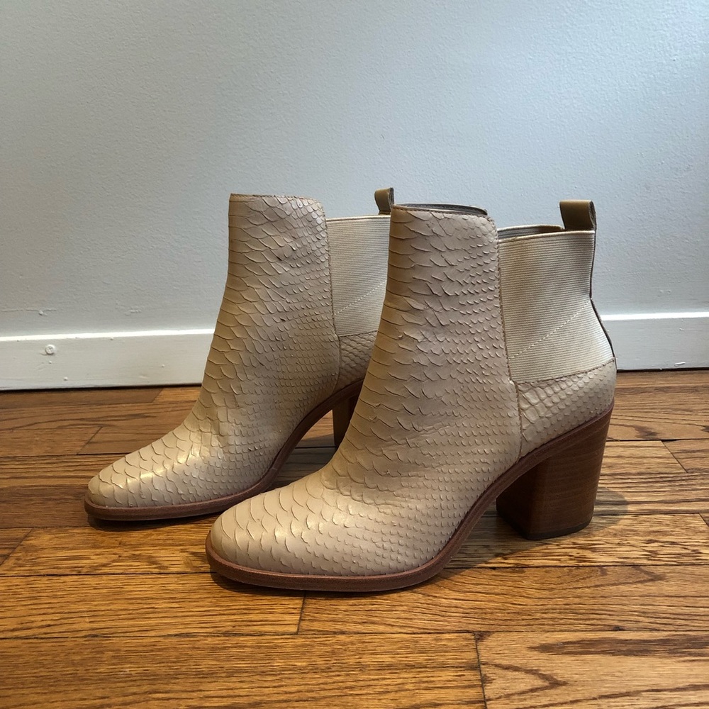 Pour La Victoire snake chelsea ankle boots
